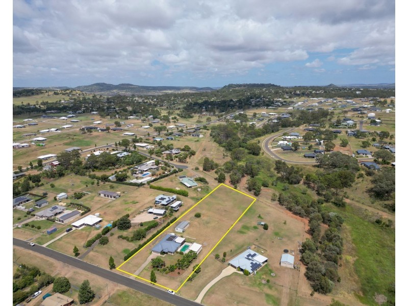 21 Willis Road, Meringandan West QLD 4352