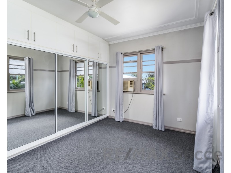 27 Blackdown Street, Harristown QLD 4350
