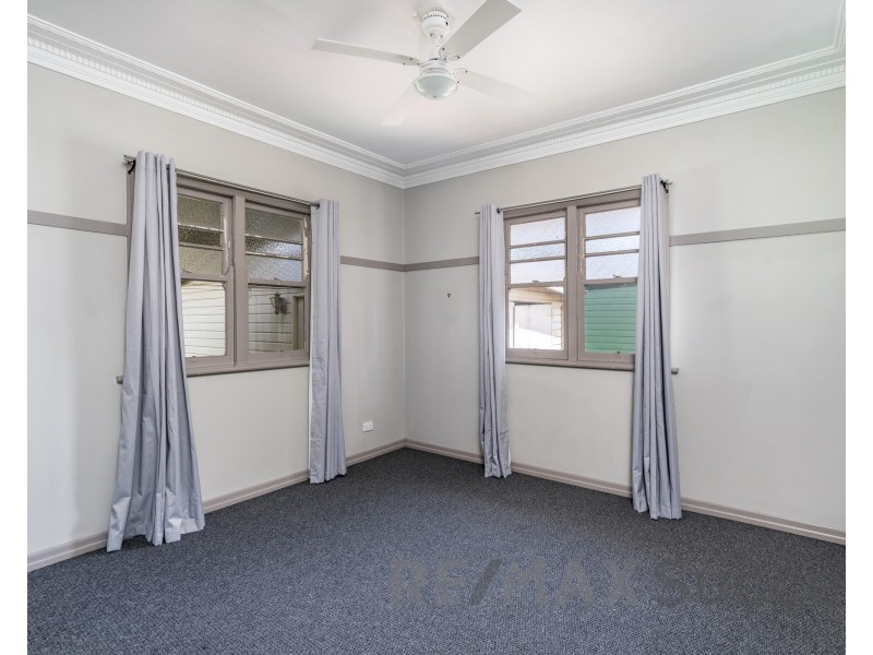 27 Blackdown Street, Harristown QLD 4350