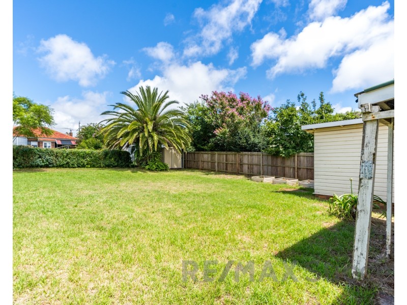 27 Blackdown Street, Harristown QLD 4350