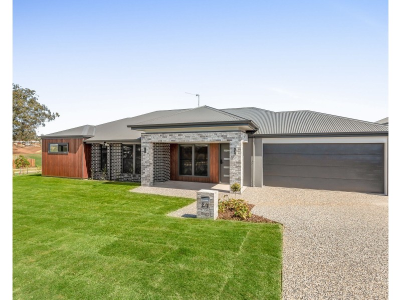 2 McEwan Crescent, Kearneys Spring QLD 4350