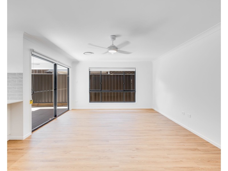 2 McEwan Crescent, Kearneys Spring QLD 4350