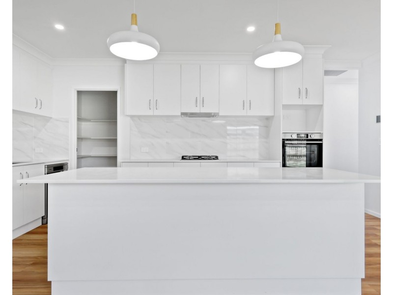 10 McEwan Crescent, Kearneys Spring QLD 4350