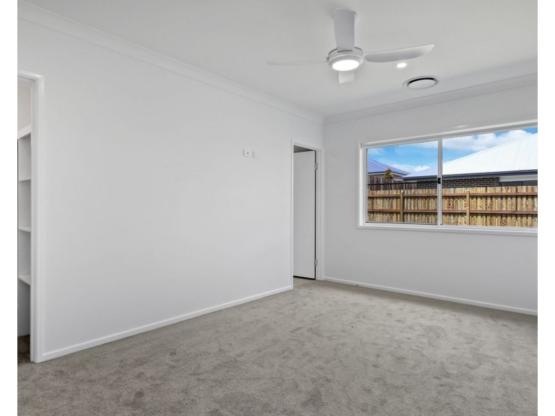 10 McEwan Crescent, Kearneys Spring QLD 4350