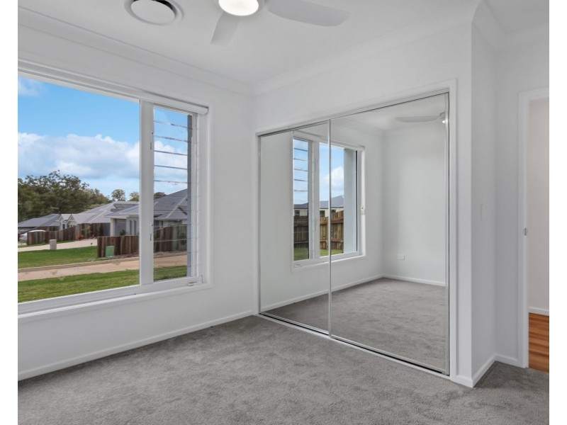 10 McEwan Crescent, Kearneys Spring QLD 4350