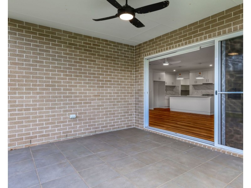 10 McEwan Crescent, Kearneys Spring QLD 4350