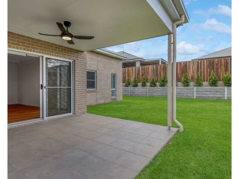 10 McEwan Crescent, Kearneys Spring QLD 4350