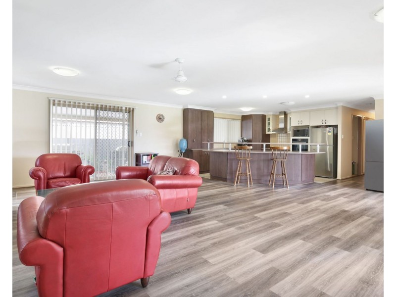 2 Japonica Street, Newtown QLD 4350