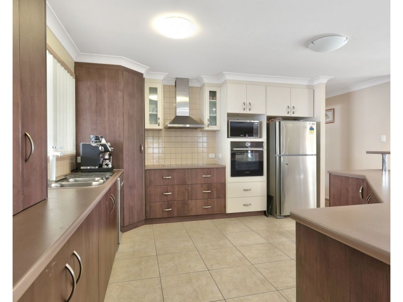 2 Japonica Street, Newtown QLD 4350