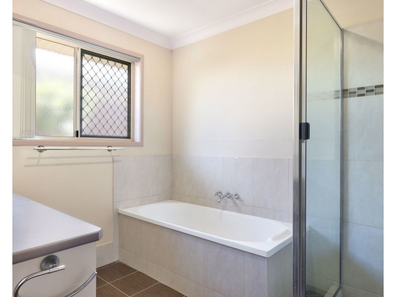 2 Japonica Street, Newtown QLD 4350