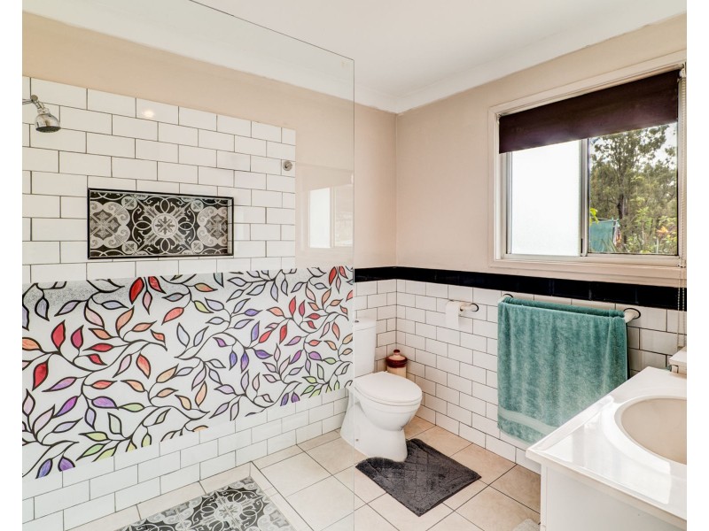 11 Andrews Court, Regency Downs QLD 4341