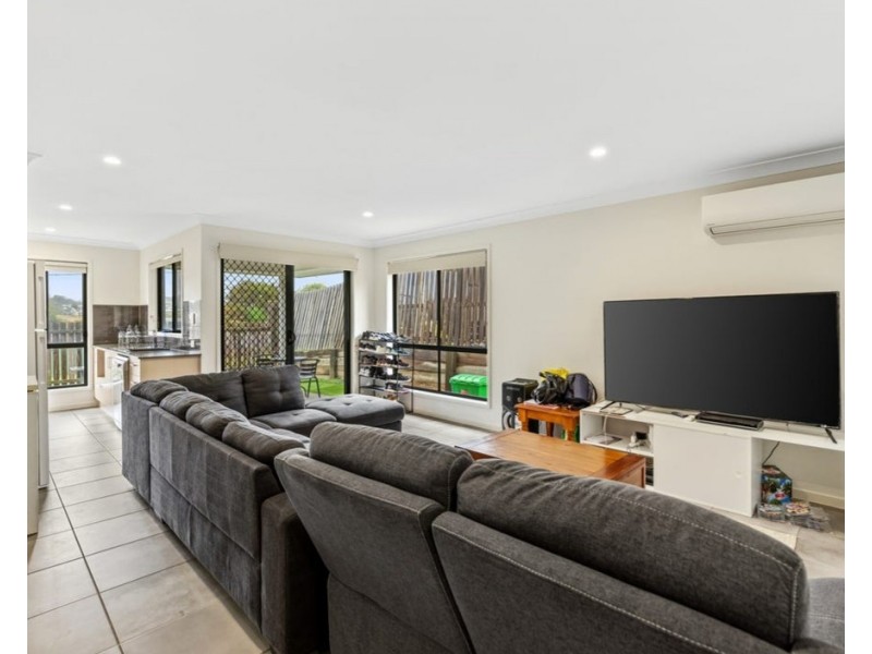 2/7 Diva Lane, Glenvale QLD 4350