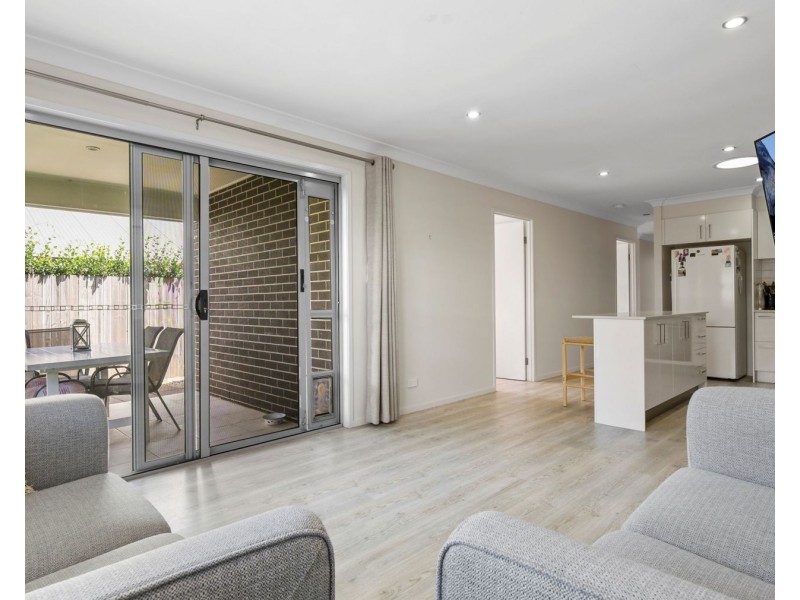 2/24 Sanctuary Drive, Cranley QLD 4350