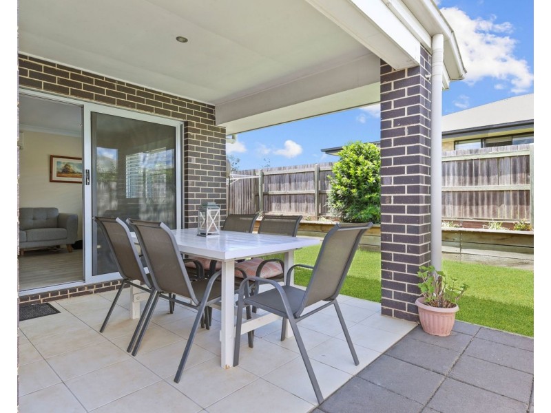 2/24 Sanctuary Drive, Cranley QLD 4350
