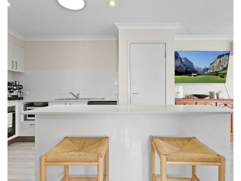 2/24 Sanctuary Drive, Cranley QLD 4350