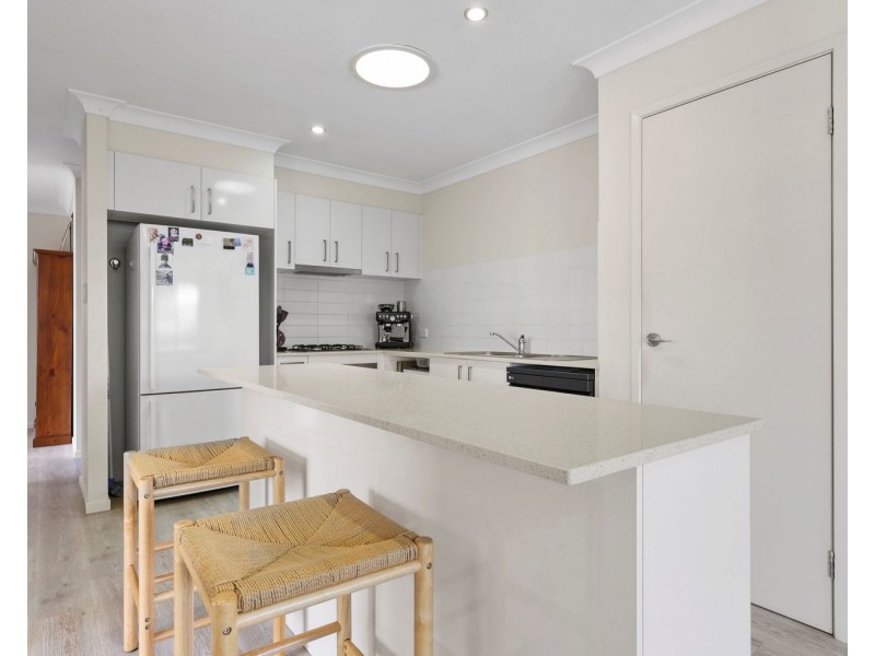 2/24 Sanctuary Drive, Cranley QLD 4350