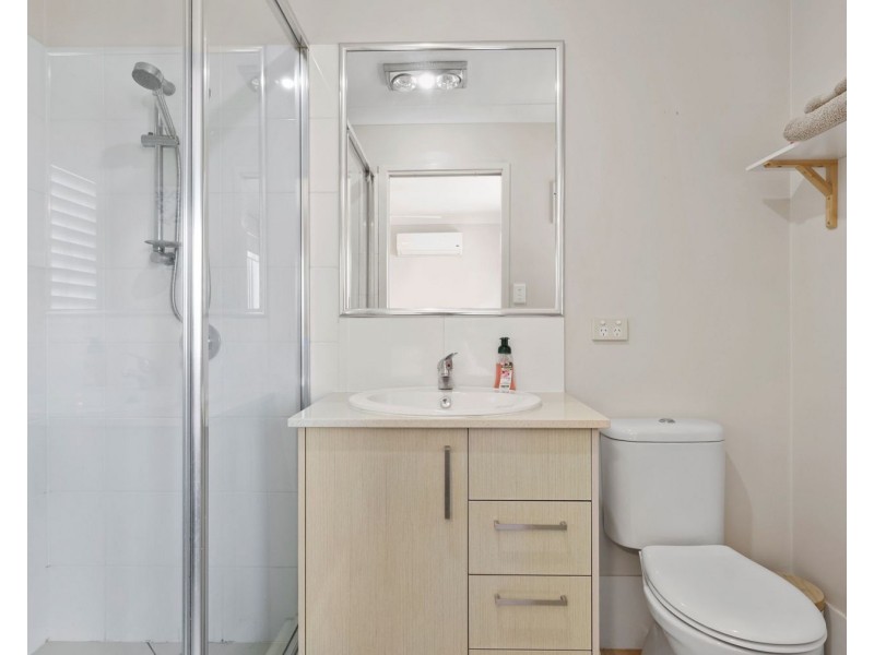 2/24 Sanctuary Drive, Cranley QLD 4350