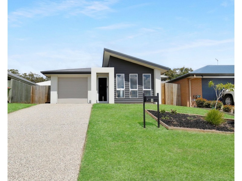 6 Downs St., Glenvale QLD 4350