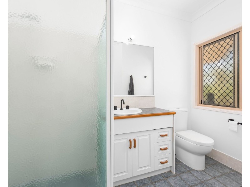 23 Australia II Drive, Kensington Grove QLD 4341