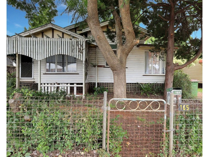 165 Holberton Street, Newtown QLD 4350
