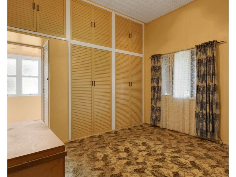 165 Holberton Street, Newtown QLD 4350