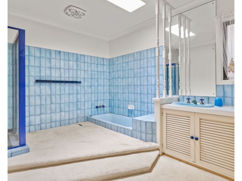 16 Dorge Street, Middle Ridge QLD 4350