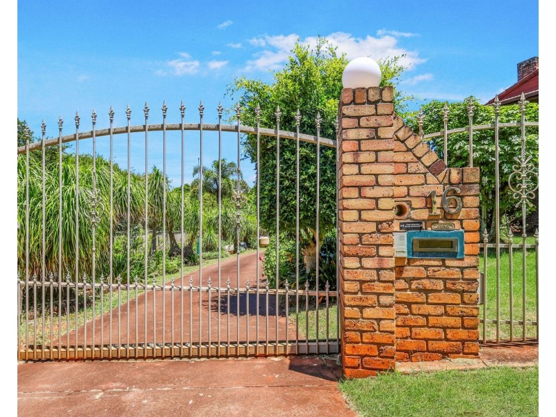 16 Dorge Street, Middle Ridge QLD 4350