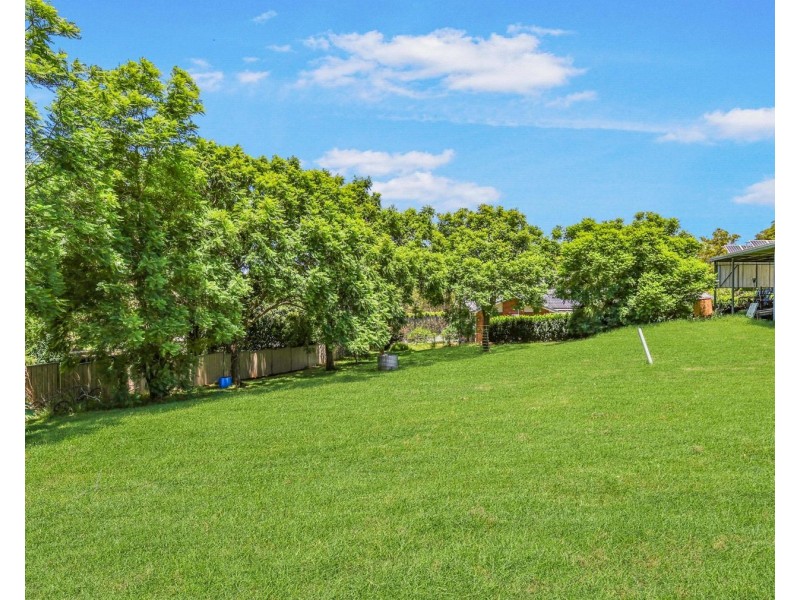 16 Dorge Street, Middle Ridge QLD 4350