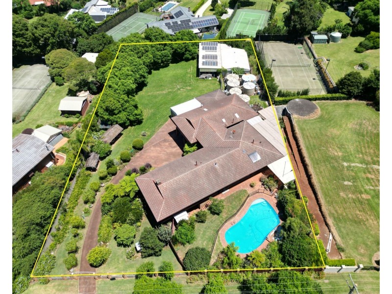 16 Dorge Street, Middle Ridge QLD 4350