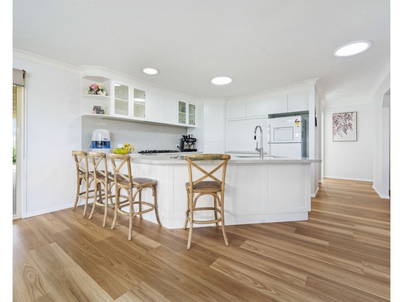 22 Hennenlotter Court, Kearneys Spring QLD 4350