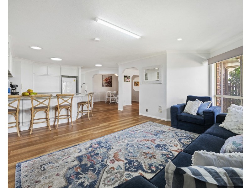 22 Hennenlotter Court, Kearneys Spring QLD 4350