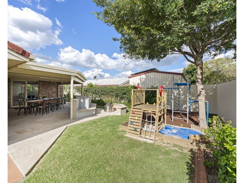 22 Hennenlotter Court, Kearneys Spring QLD 4350