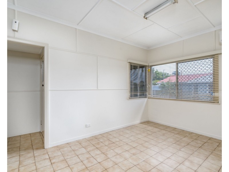 17-19 Ellis Street, Wilsonton QLD 4350