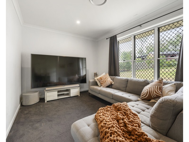 19 Plover Court, Laidley Heights QLD 4341