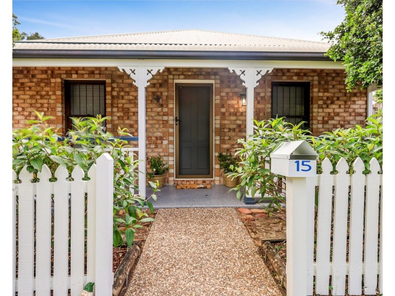 15 Stanford Place, Forest Lake QLD 4078