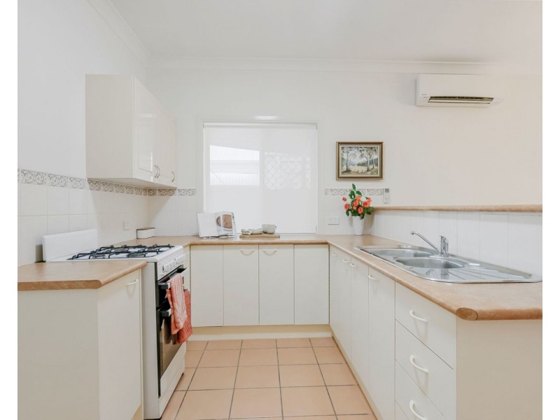 15 Stanford Place, Forest Lake QLD 4078