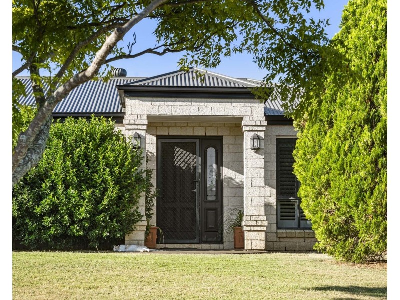 5 Amy Court, Westbrook QLD 4350