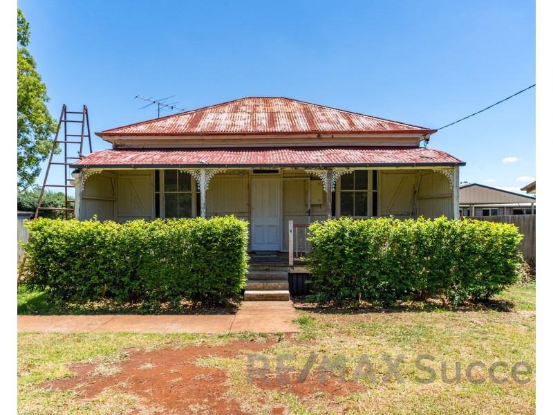 5 Warwick Street, Harristown QLD 4350
