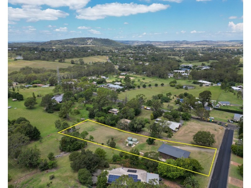 13 Vera Drive, Top Camp QLD 4350