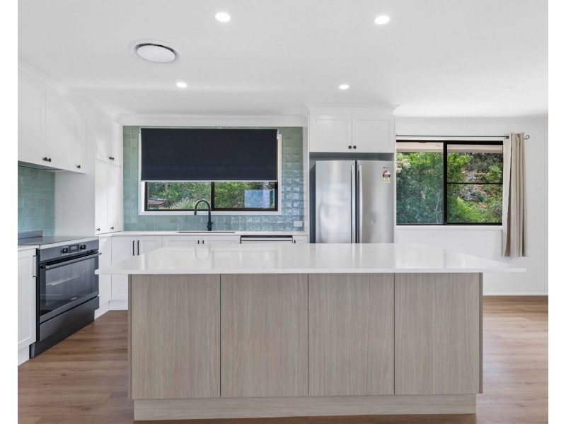 13 Vera Drive, Top Camp QLD 4350