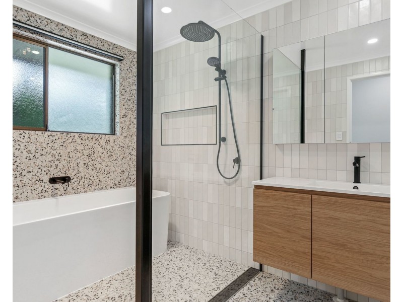 13 Vera Drive, Top Camp QLD 4350