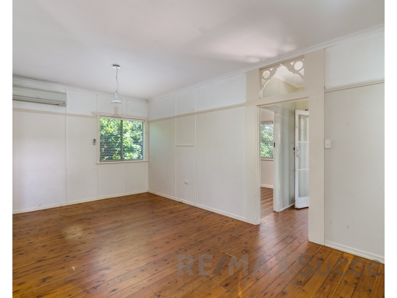 52 Fourth Avenue, Harristown QLD 4350