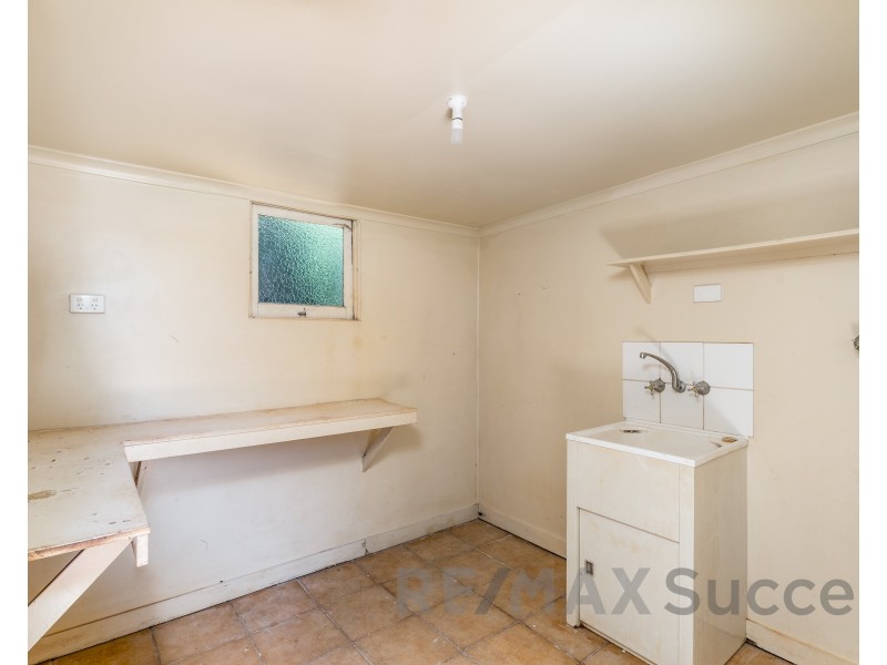 52 Fourth Avenue, Harristown QLD 4350