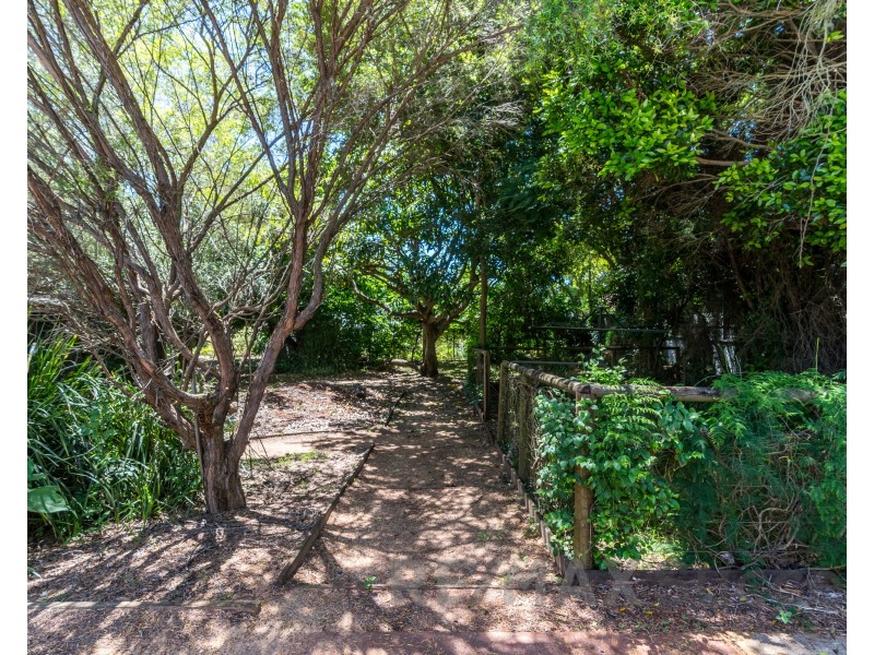 52 Fourth Avenue, Harristown QLD 4350