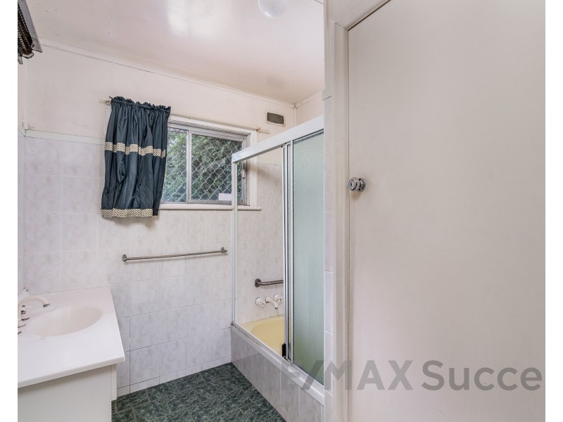 6 Corser Street, Centenary Heights QLD 4350