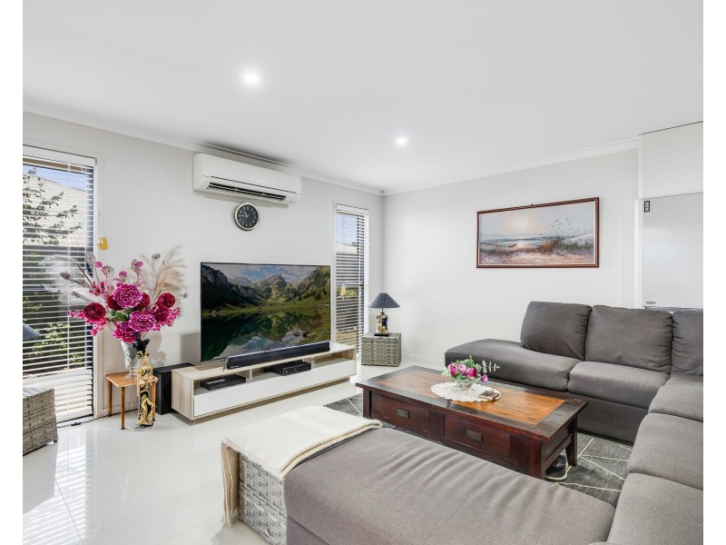 39 Pugh Street, Middle Ridge QLD 4350