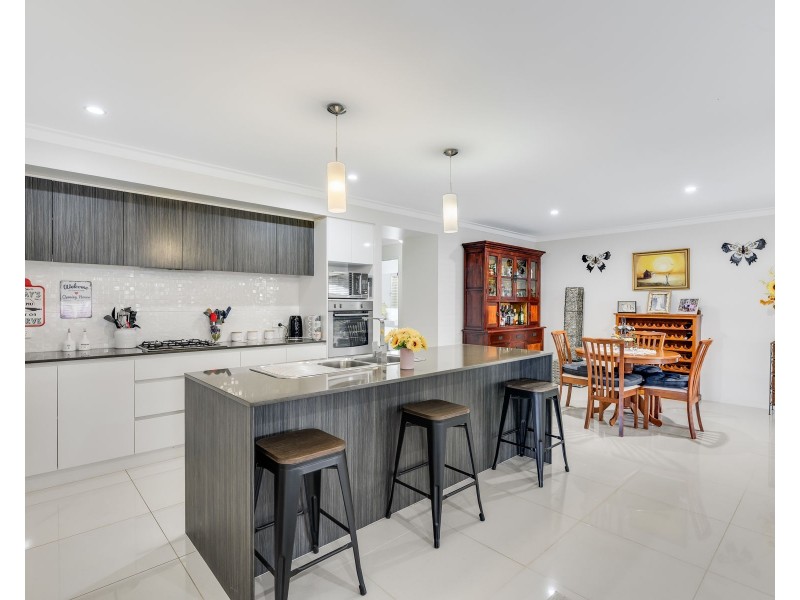 39 Pugh Street, Middle Ridge QLD 4350
