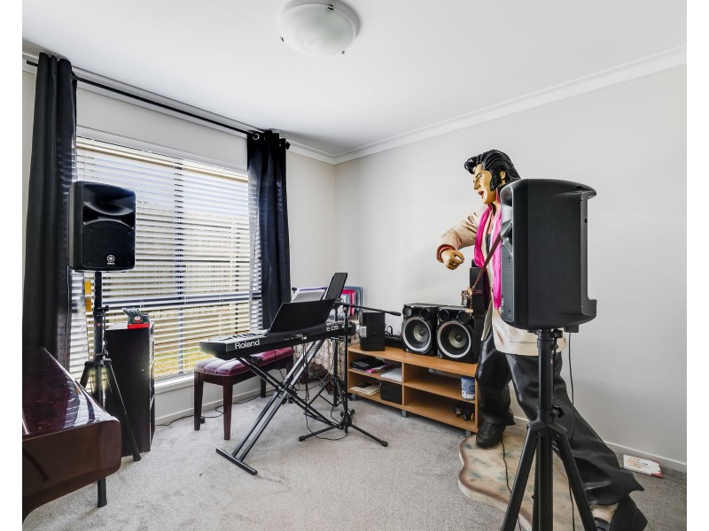 39 Pugh Street, Middle Ridge QLD 4350