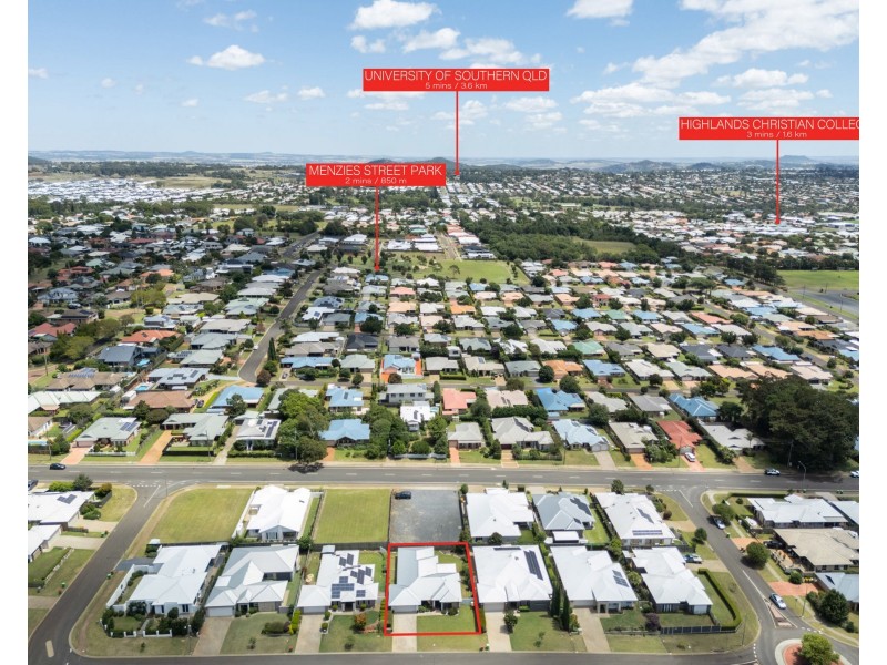 39 Pugh Street, Middle Ridge QLD 4350
