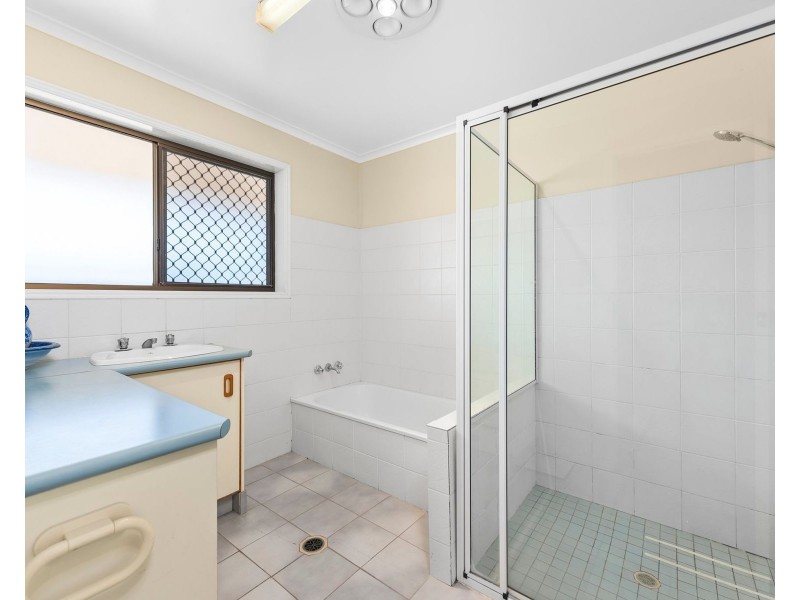 2D Fairway Drive, Hatton Vale QLD 4341